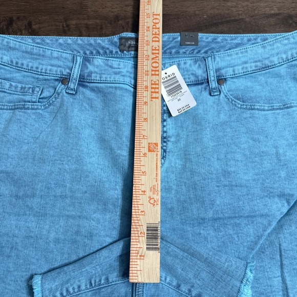 NWT Torrid Mid Cutoff Denim Shorts Size 22 Blue Radiance 5" Inseam New - Picture 7 of 9